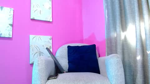 Snapshot of emily_oxx chatting on February 2026 06:31:01 PM Emily online show from February 2026 06:31:01 PM