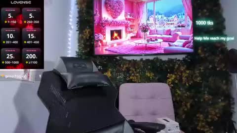 Snapshot of emily_palmeer chatting on June 2026 12:08:01 PM emily_palmeer online show from June 2026 12:08:01 PM