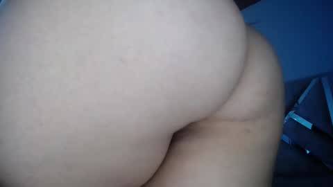 Emily  online show from October 2025 07:10:02 PM