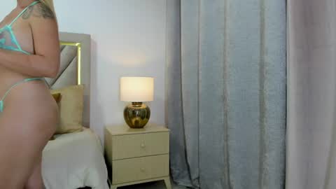 Emily online show from October 2025 07:05:02 PM