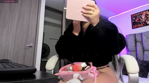 Natalia online show from January 2025 10:40:01 AM