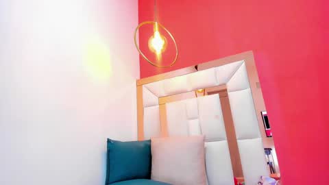 Snapshot of emily_sexy3 chatting on January 2025 02:42:02 PM Emily online show from January 2025 02:42:02 PM