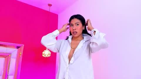 Snapshot of emily_sexy3 chatting on September 2025 11:34:01 AM Emily online show from September 2025 11:34:01 AM