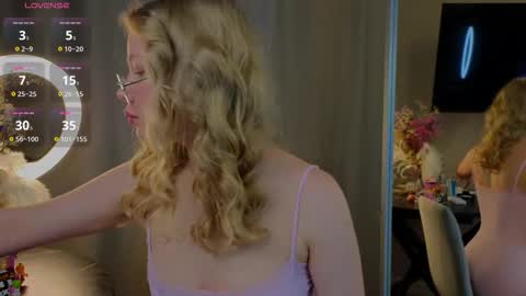 emily shepard online show from September 2025 02:02:01 AM