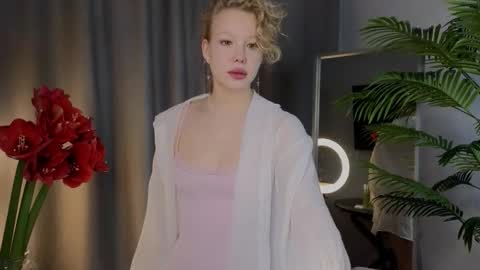 emily shepard online show from December 2025 02:30:01 AM