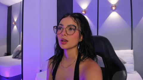 Snapshot of emily_tolson chatting on June 2026 07:18:02 PM emily_tolson online show from June 2026 07:18:02 PM