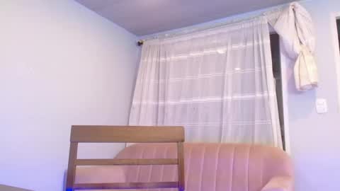 Snapshot of emily_tonson chatting on February 2025 11:54:02 PM Emily online show from February 2025 11:54:02 PM