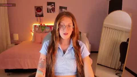 Snapshot of emily_warren__ chatting on June 2026 08:30:02 PM emily_warren__ online show from June 2026 08:30:02 PM