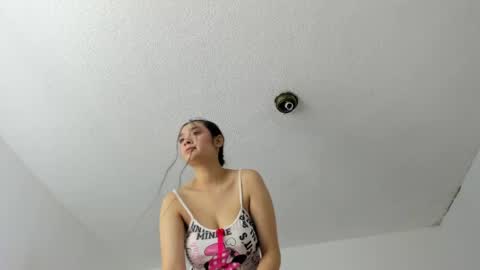 Snapshot of emilyandmarco_ chatting on April 2026 02:04:02 PM Emilyyy online show from April 2026 02:04:02 PM