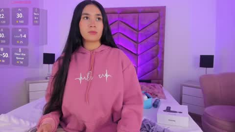 Snapshot of emilyandmarco_ chatting on May 2026 01:20:02 PM Emilyyy online show from May 2026 01:20:02 PM