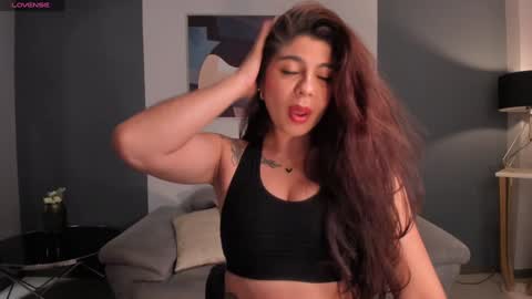 Emily Armstrong online show from January 2025 12:18:01 PM