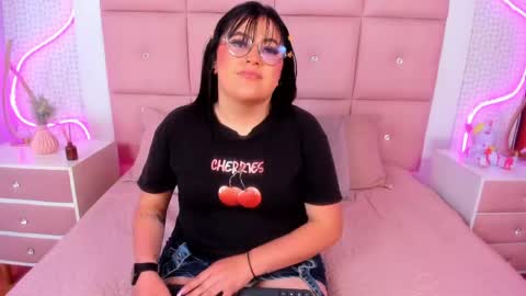 Snapshot of emilycartermd chatting on May 2026 04:20:02 AM Emily online show from May 2026 04:20:02 AM