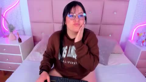 Snapshot of emilycartermd chatting on May 2026 03:37:02 AM Emily online show from May 2026 03:37:02 AM