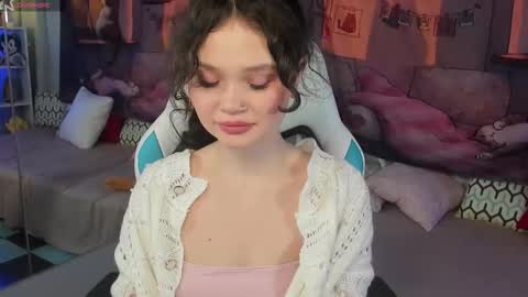 Emilyhaves online show from November 2025 05:56:02 PM