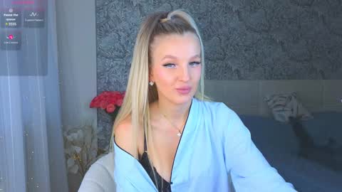 emilydancee online show from December 2024 03:07:01 AM