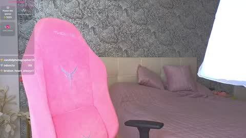 emilydancee online show from December 2024 08:06:02 AM