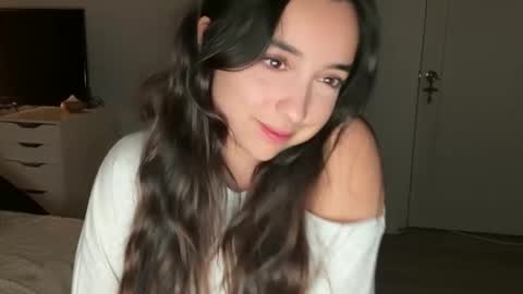 Snapshot of emilyfawn chatting on November 2025 04:12:01 AM emilyfawn online show from November 2025 04:12:01 AM