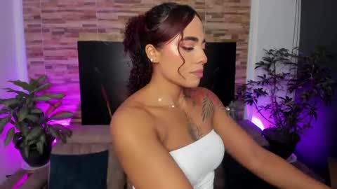 Snapshot of emilyfitness8 chatting on June 2026 02:53:01 AM emily online show from June 2026 02:53:01 AM