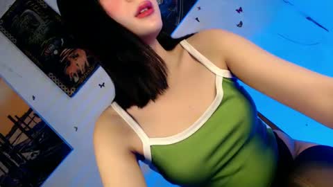 Snapshot of emilyfuckers chatting on January 2025 02:02:01 PM ariane online show from January 2025 02:02:01 PM