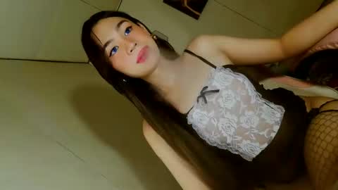 Snapshot of emilyfuckers chatting on October 2025 11:06:02 AM ariane online show from October 2025 11:06:02 AM