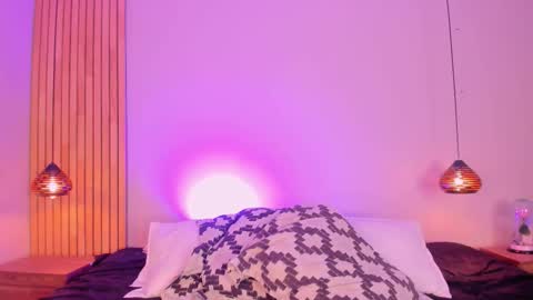 Emily  online show from November 2025 07:58:01 PM