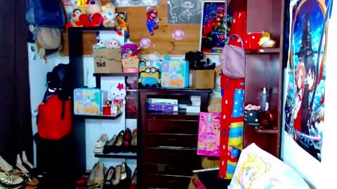 Nickole online show from April 2026 05:17:01 PM