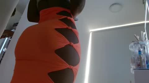 emily monrro online show from January 2025 06:10:02 PM