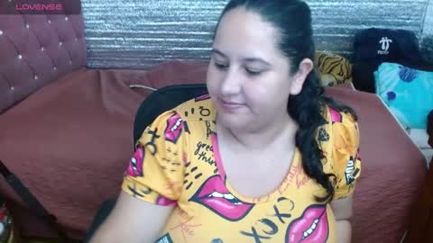 Snapshot of emilynessa_ chatting on May 2026 02:33:01 PM emily nessa online show from May 2026 02:33:01 PM