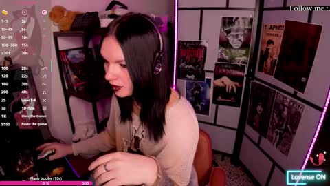 Julia Lamperouge online show from January 2026 07:35:01 AM