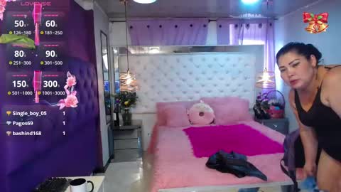 Snapshot of emilysander_ chatting on December 2024 06:56:02 PM Emily online show from December 2024 06:56:02 PM