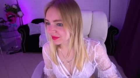 Snapshot of emilysunshines chatting on December 2024 02:36:01 AM MY NAME IS Emily WELCOME EVERYONE I WILL BE HAPPY TO GIVE YOU WHAT YOU HAVE DREAMED OF FOR SO LONG online show from December 2024 02:36:01 AM