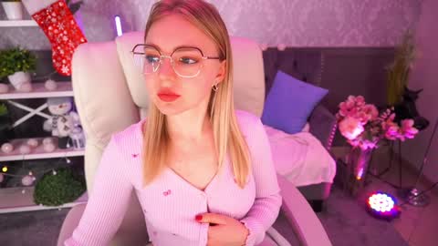 Snapshot of emilysunshines chatting on December 2024 09:52:01 PM MY NAME IS Emily WELCOME EVERYONE I WILL BE HAPPY TO GIVE YOU WHAT YOU HAVE DREAMED OF FOR SO LONG online show from December 2024 09:52:01 PM