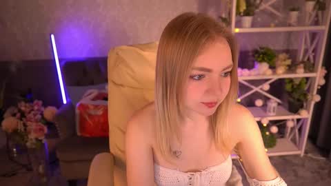 Snapshot of emilysunshines chatting on March 2025 09:03:02 PM MY NAME IS Emily WELCOME EVERYONE I WILL BE HAPPY TO GIVE YOU WHAT YOU HAVE DREAMED OF FOR SO LONG online show from March 2025 09:03:02 PM