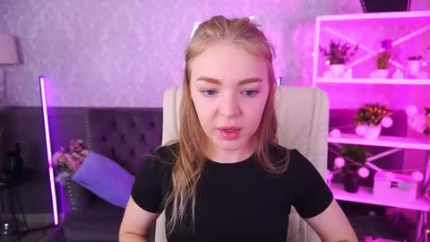 Snapshot of emilysunshines chatting on September 2025 06:16:02 AM MY NAME IS Emily WELCOME EVERYONE I WILL BE HAPPY TO GIVE YOU WHAT YOU HAVE DREAMED OF FOR SO LONG online show from September 2025 06:16:02 AM