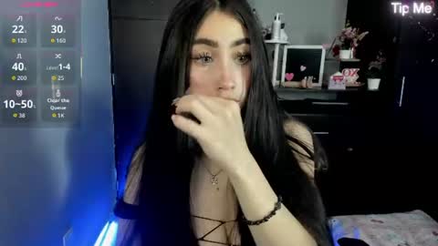 Snapshot of emilytafur chatting on June 2026 12:04:01 AM Emy online show from June 2026 12:04:01 AM