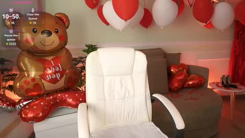 Emily Turner  online show from February 2026 07:10:01 PM