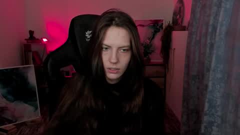 Snapshot of emilywiled chatting on September 2025 08:25:01 AM Emily online show from September 2025 08:25:01 AM