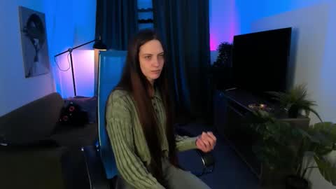 Snapshot of emilywiled chatting on September 2025 06:28:02 AM Emily online show from September 2025 06:28:02 AM