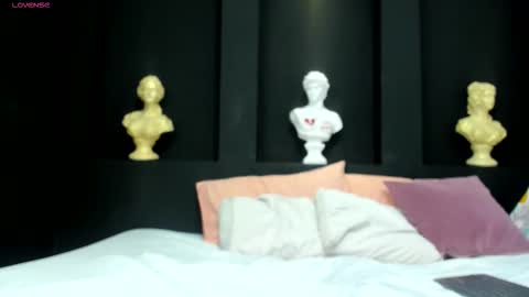 emilyy_r online show from March 2026 07:09:01 PM