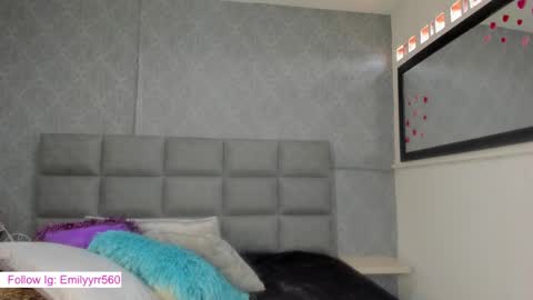 emilyy_r online show from March 2026 07:07:02 PM