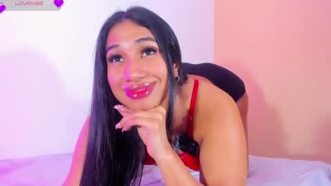 Snapshot of emilyy_walker chatting on April 2026 12:43:02 PM emilyy_walker online show from April 2026 12:43:02 PM