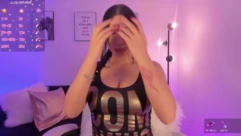 Emily  online show from March 2026 06:35:01 PM