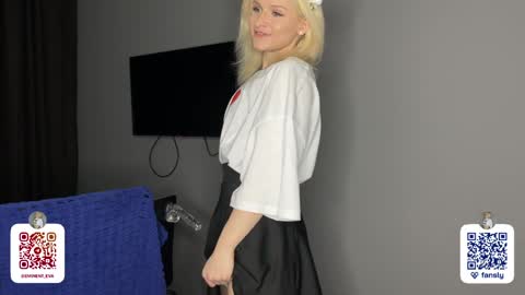 Snapshot of eminent_eva chatting on January 2025 08:21:01 PM Eminent Eva online show from January 2025 08:21:01 PM