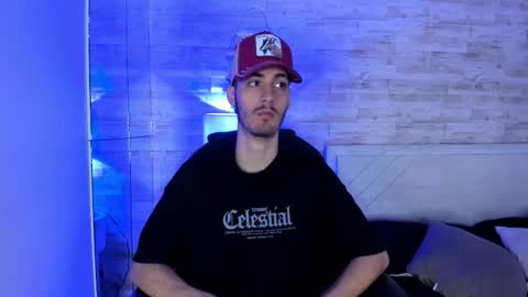 emir_ozan online show from December 2025 11:17:02 AM