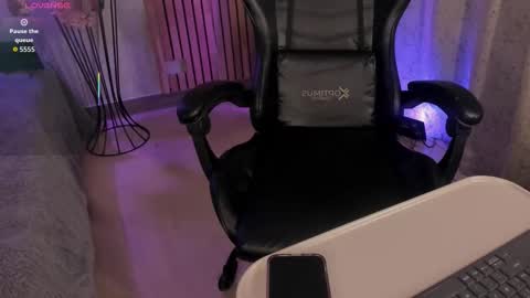   online show from November 2025 10:41:02 PM