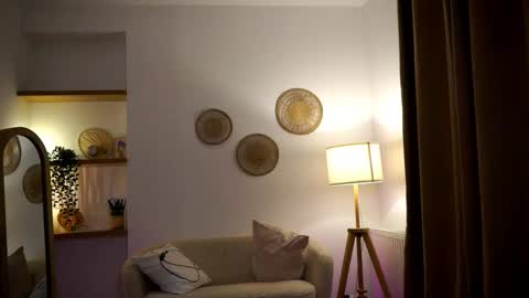 Snapshot of emma__cutiee chatting on March 2025 10:52:02 PM Your Emma online show from March 2025 10:52:02 PM