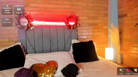 Snapshot of emma_belley chatting on July 2026 01:07:02 PM Hey Im EmmaHelp me reach 100 likes online show from July 2026 01:07:02 PM