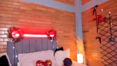 Snapshot of emma_belley chatting on July 2026 07:19:02 PM Hey Im EmmaHelp me reach 100 likes online show from July 2026 07:19:02 PM
