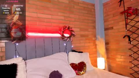 Snapshot of emma_belley chatting on July 2026 07:09:01 PM Hey Im EmmaHelp me reach 100 likes online show from July 2026 07:09:01 PM