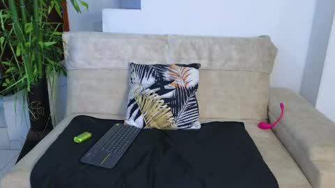 Emma Blue  modelo independiente online show from May 2026 06:29:01 AM